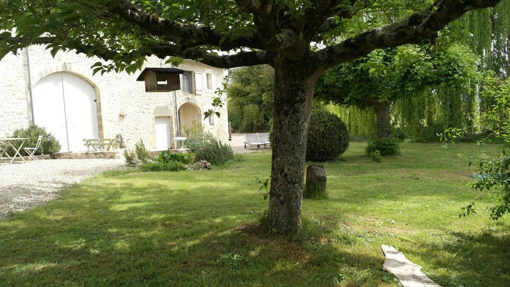 فندق Les Foucauds Saint-Quentin-de-Caplong المظهر الخارجي الصورة